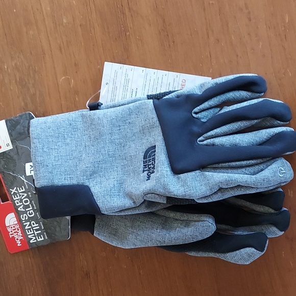 The North Face Accessories The North Face Mens Gloves Poshmark